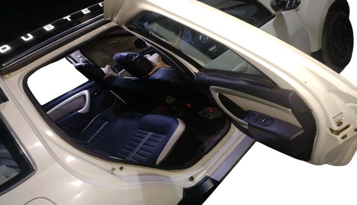 2012 Renault Duster 85 PS RXL DIESEL, Diesel, Manual, 90,969 km, interior