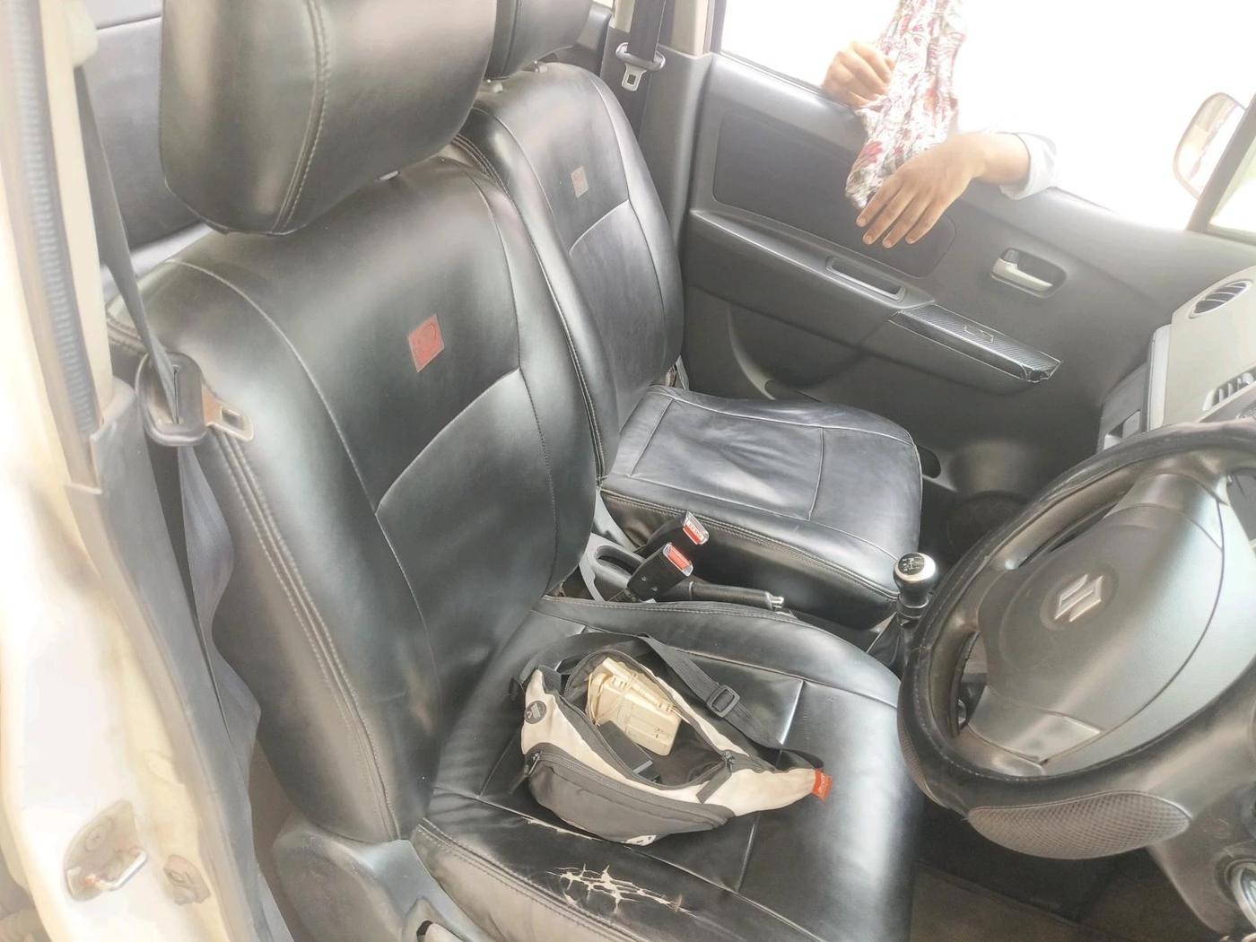 2011 Maruti Wagon R 1.0 VXI, Petrol, Manual, 1,56,257 km, interior