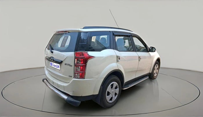 2016 Mahindra XUV500 W6, Diesel, Manual, 1,38,325 km, exterior