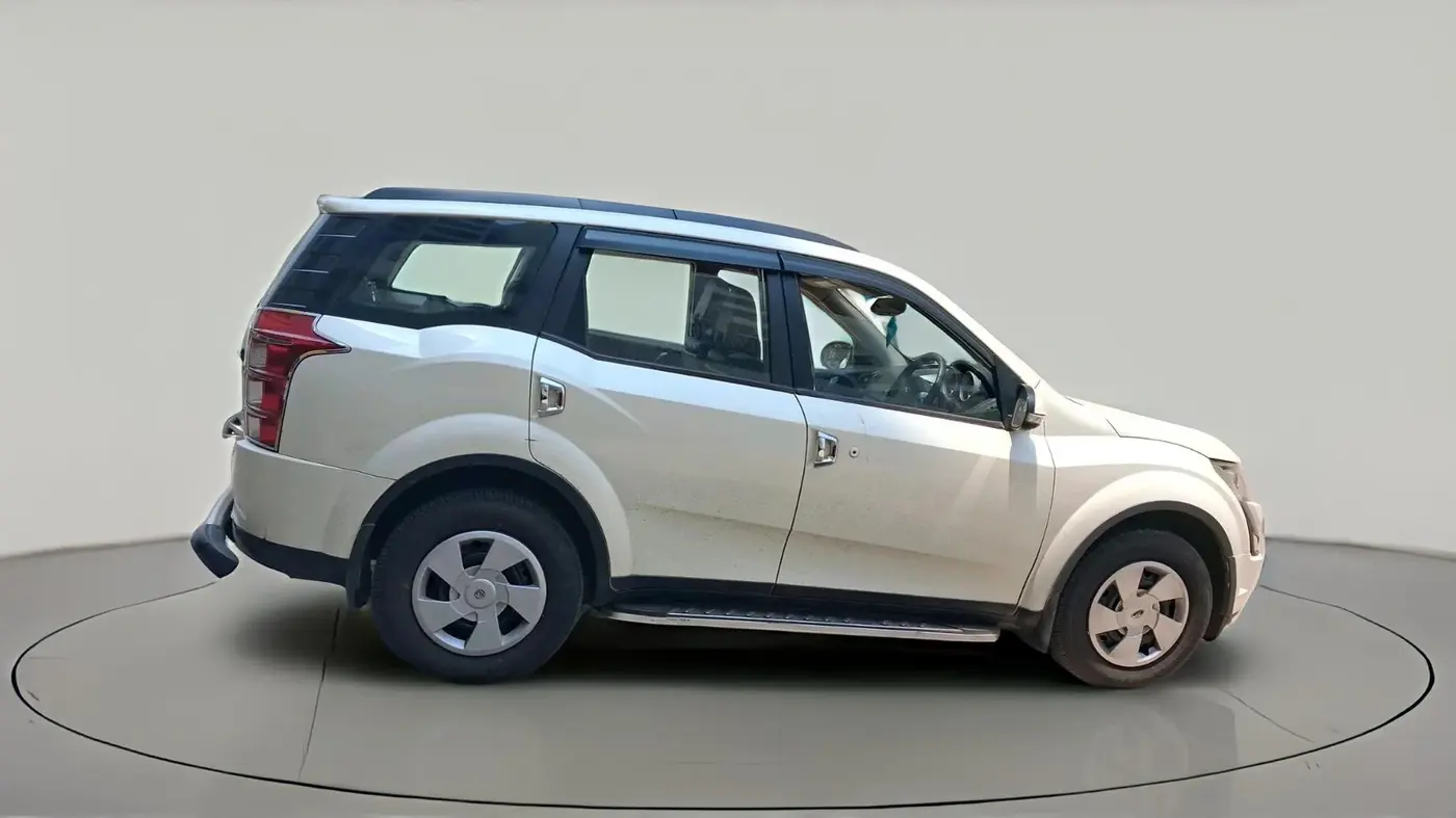 2016 Mahindra XUV500 W6, Diesel, Manual, 1,38,325 km, exterior