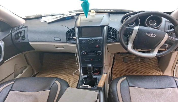 2016 Mahindra XUV500 W6, Diesel, Manual, 1,38,325 km, interior
