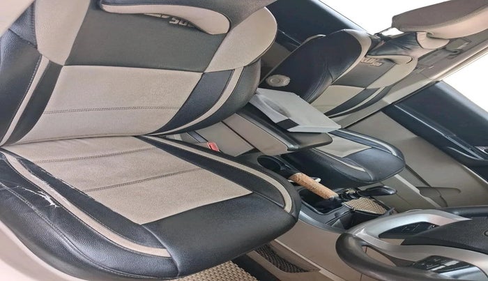 2016 Mahindra XUV500 W6, Diesel, Manual, 1,38,325 km, interior