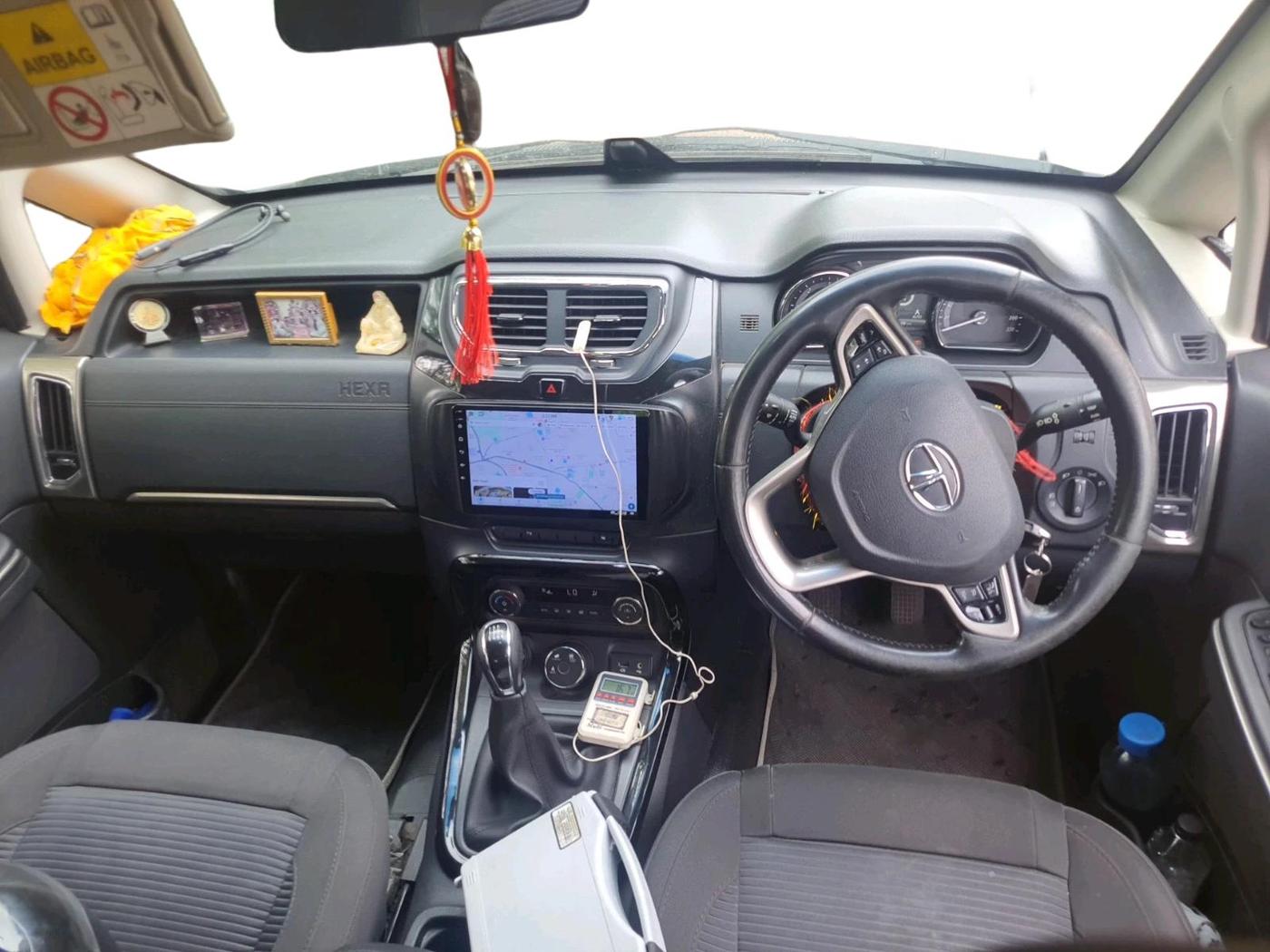 2019 Tata Hexa XM PLUS 4X2 7 STR, Diesel, Manual, 1,89,909 km, interior