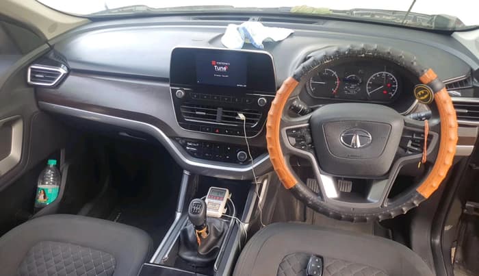 2019 Tata Harrier XT 2.0L KRYOTEC, Diesel, Manual, 70,316 km, interior