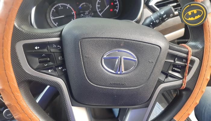 2019 Tata Harrier XT 2.0L KRYOTEC, Diesel, Manual, 70,316 km, interior