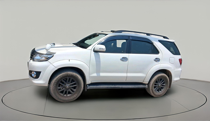 2015 Toyota Fortuner 3.0 4X2 AT, Diesel, Automatic, 82,321 km, exterior