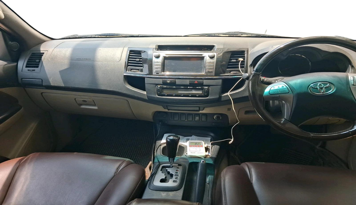 2015 Toyota Fortuner 3.0 4X2 AT, Diesel, Automatic, 82,321 km, interior