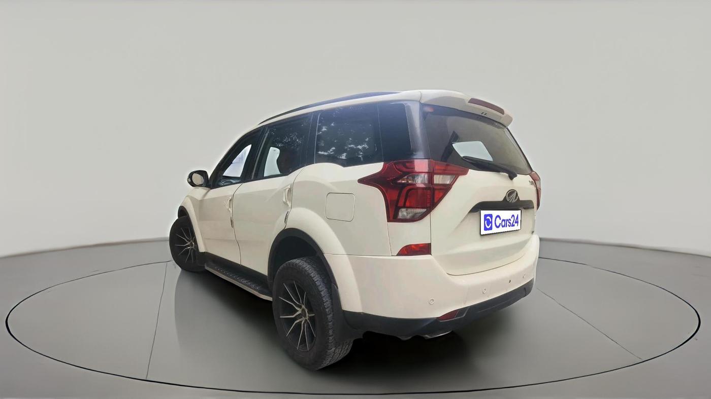 2021 Mahindra XUV500 W7, Diesel, Manual, 1,29,044 km, exterior
