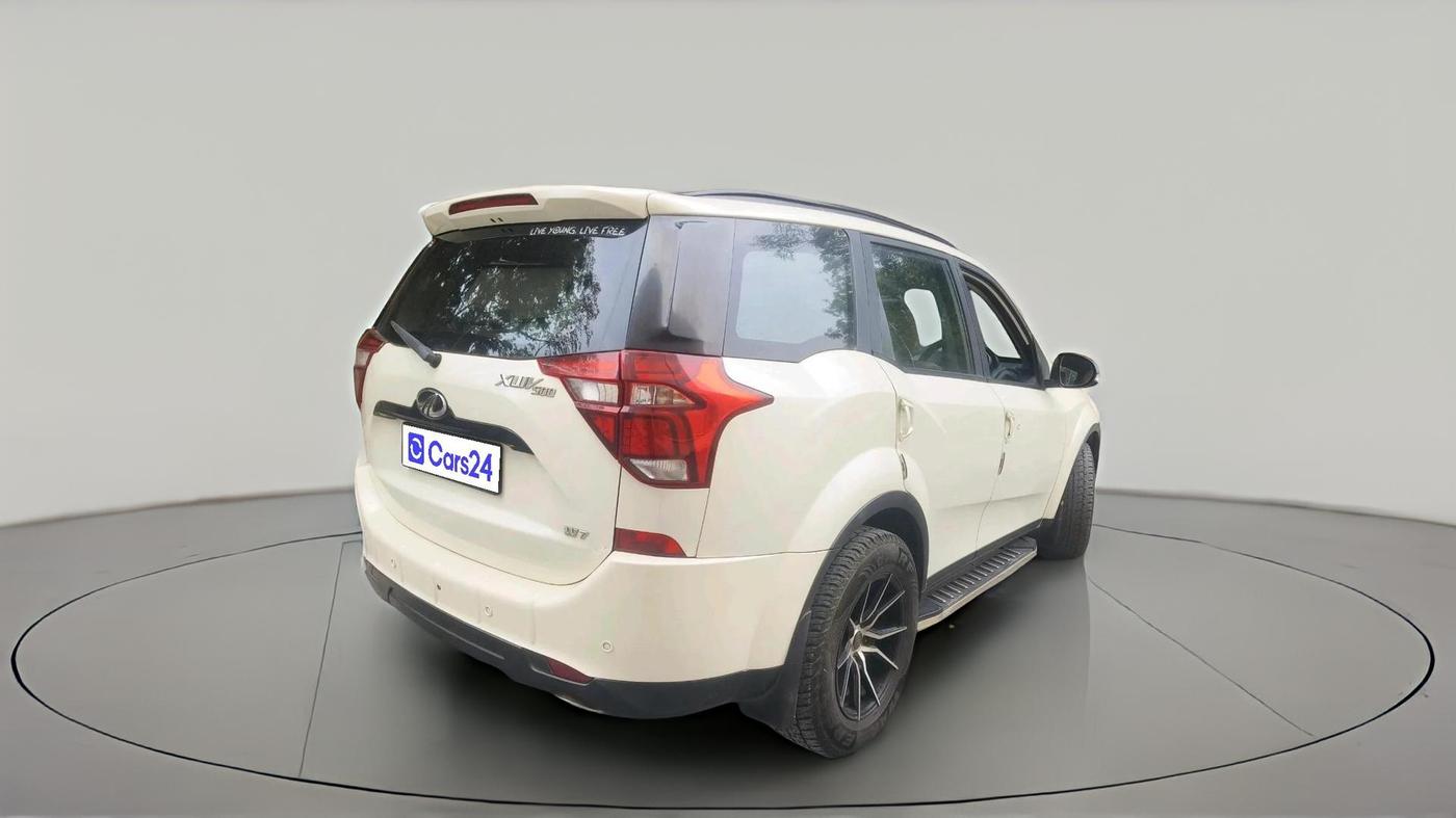 2021 Mahindra XUV500 W7, Diesel, Manual, 1,29,044 km, exterior