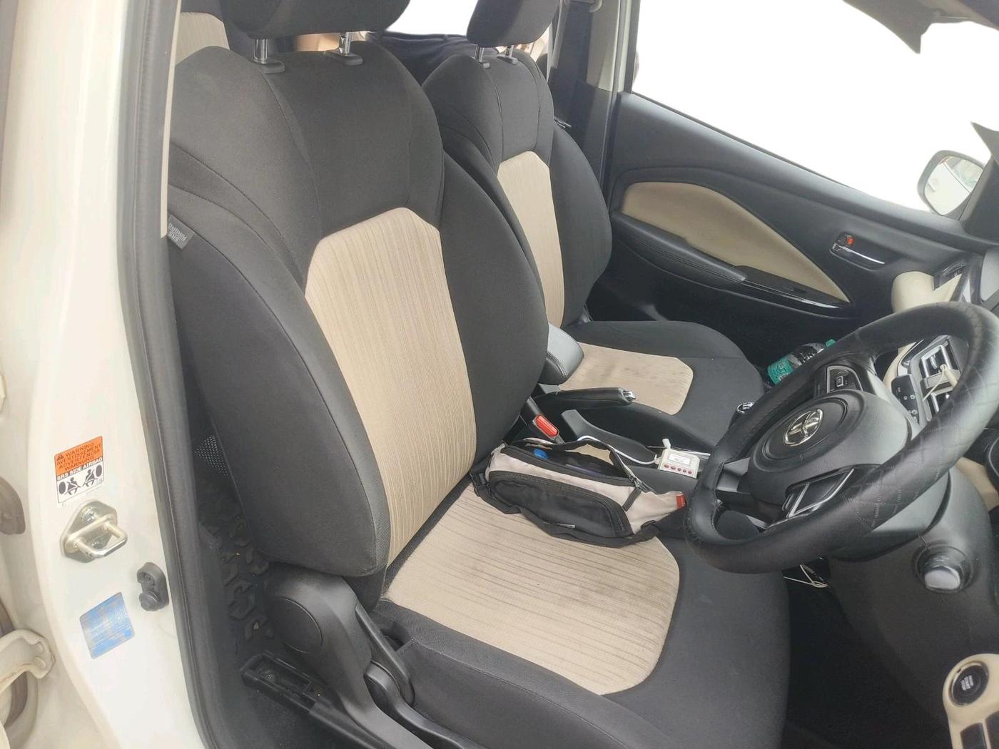 2024 Toyota Glanza G, Petrol, Manual, 50,304 km, interior