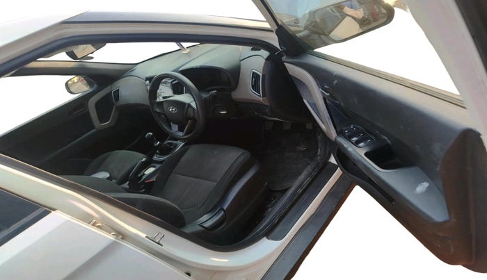 2017 Hyundai Creta E PLUS 1.6 PETROL, Petrol, Manual, 1,25,710 km, interior