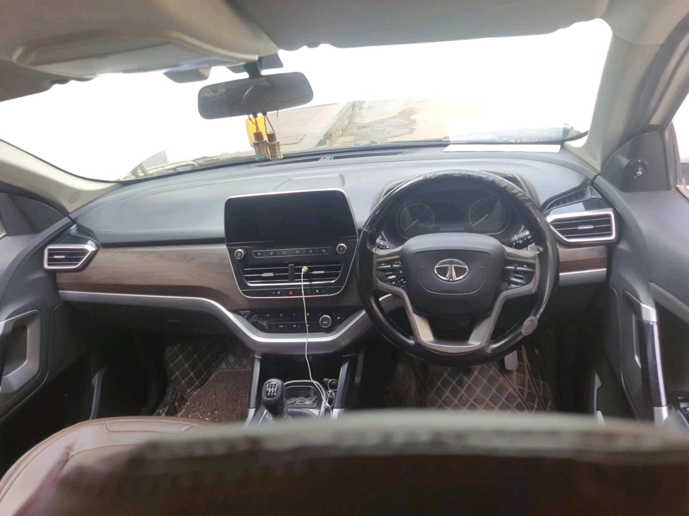 2021 Tata Harrier XT 2.0L KRYOTEC, Diesel, Manual, 1,64,056 km, interior