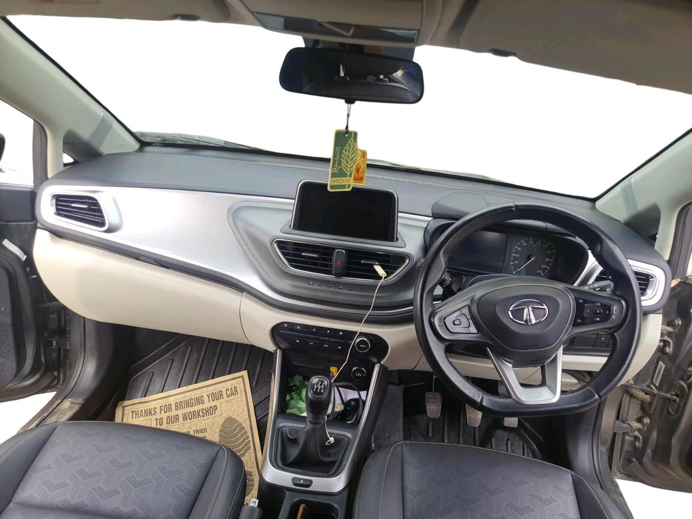 2022 Tata ALTROZ XZ PLUS PETROL, Petrol, Manual, 32,086 km, interior