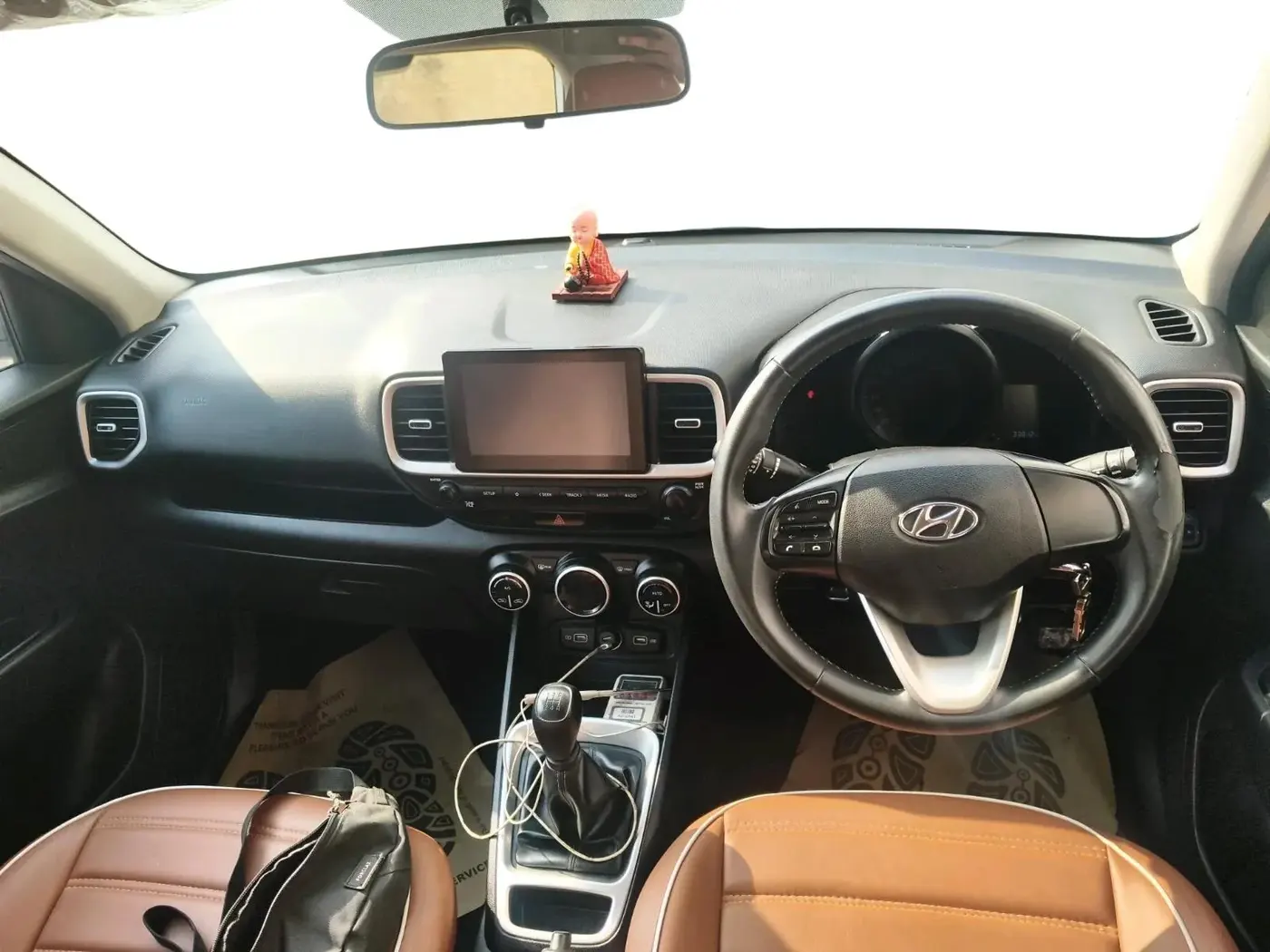 2022 Hyundai VENUE S+ 1.2, Petrol, Manual, 33,812 km, interior