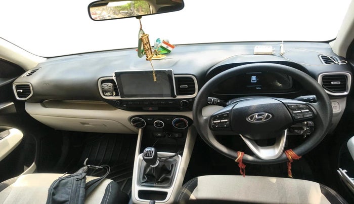 2024 Hyundai VENUE Executive 1.0 Turbo MT, Petrol, Manual, 7,465 km, interior