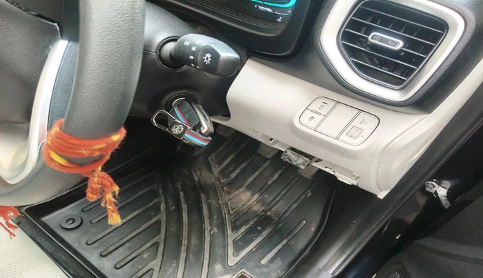 2024 Hyundai VENUE Executive 1.0 Turbo MT, Petrol, Manual, 7,465 km, interior