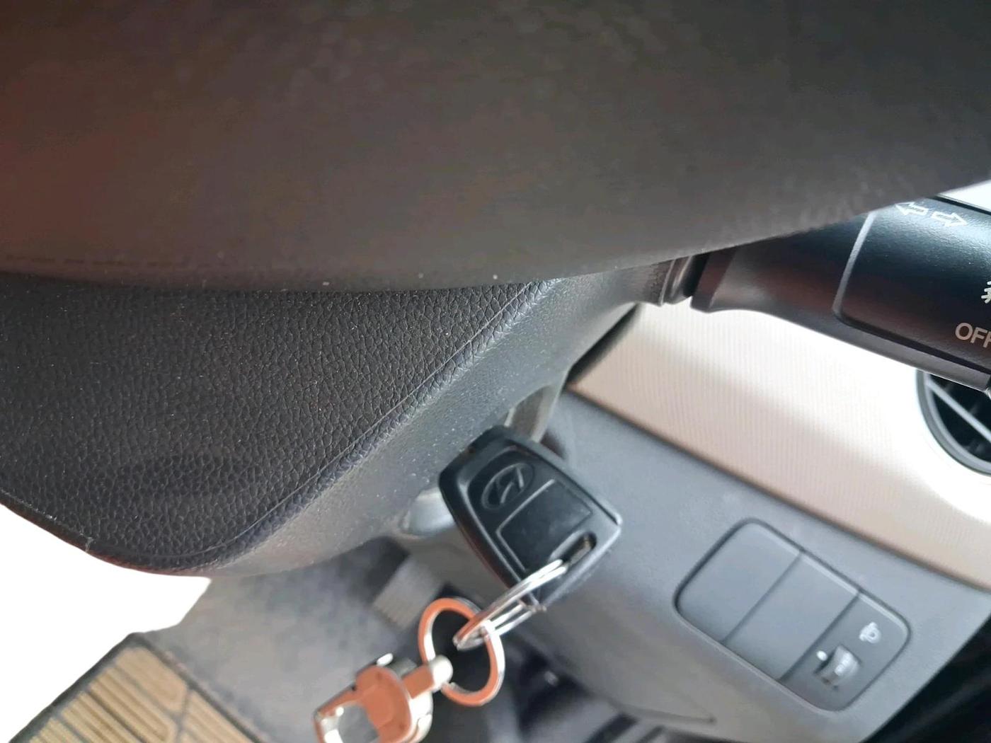 2019 Hyundai Grand i10 SPORTZ 1.2 KAPPA VTVT, Petrol, Manual, 42,597 km, interior