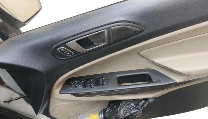 2020 Ford Ecosport TITANIUM 1.5L DIESEL, Diesel, Manual, 1,33,490 km, interior