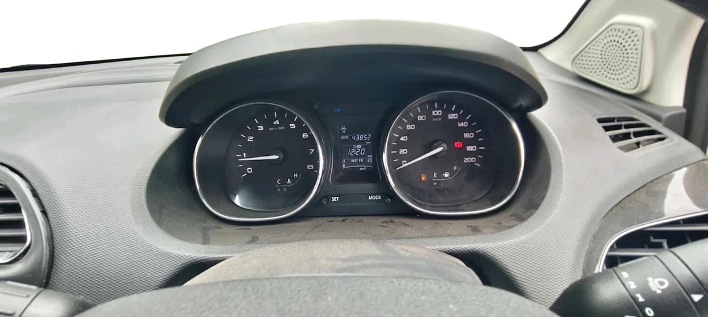 2018 Tata Tiago XZ PETROL, Petrol, Manual, 43,852 km, interior