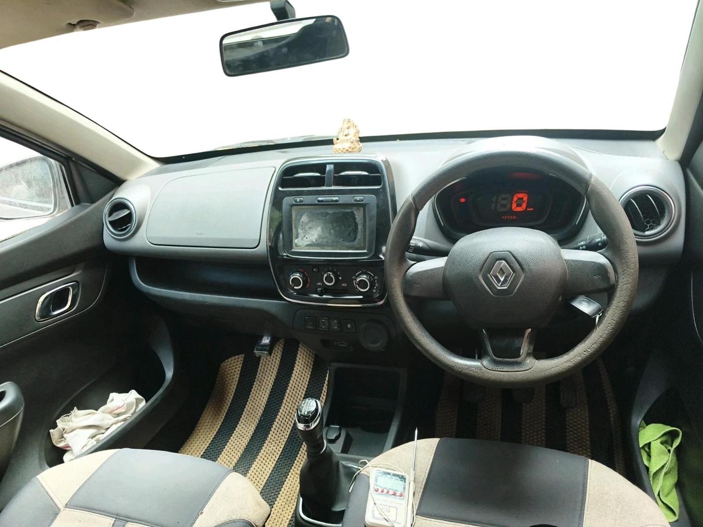 2018 Renault Kwid RXT 0.8 (O), Petrol, Manual, 42,968 km, interior