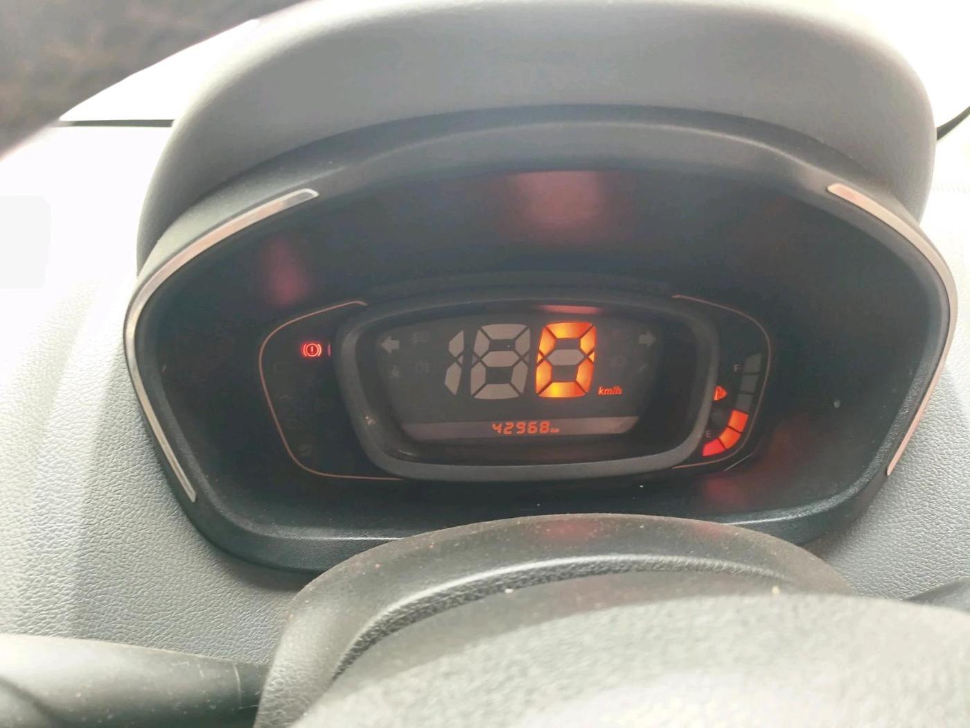 2018 Renault Kwid RXT 0.8 (O), Petrol, Manual, 42,968 km, interior
