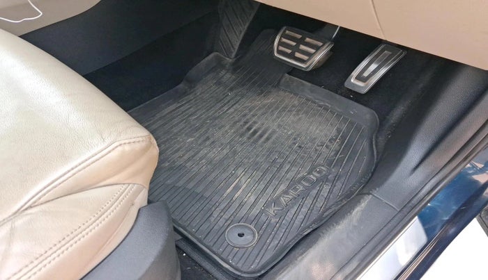 2020 Skoda Karoq STYLE 1.5 TSI AT, Petrol, Automatic, 82,584 km, interior