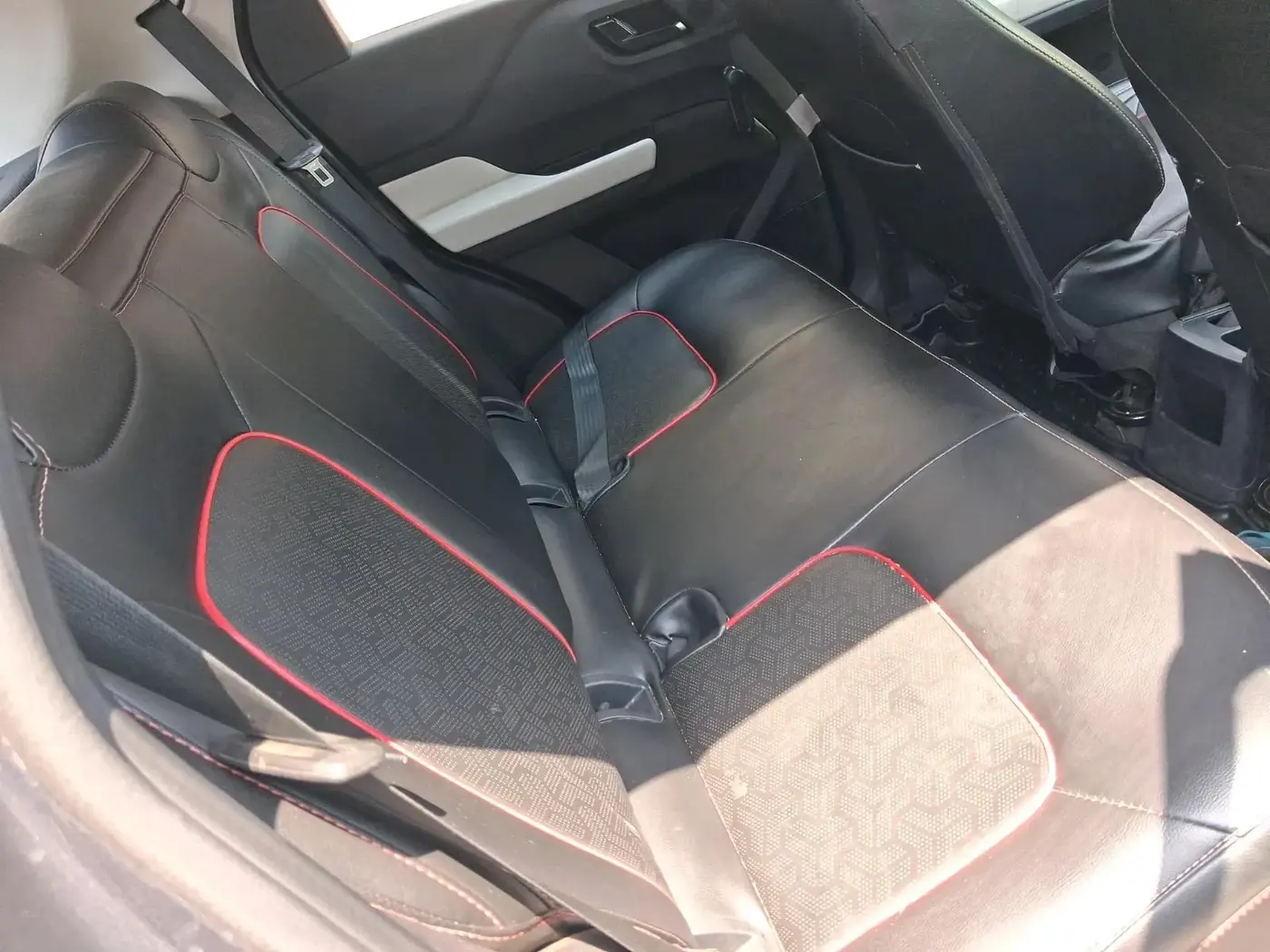 2022 Tata PUNCH PURE MT, Petrol, Manual, 49,706 km, interior