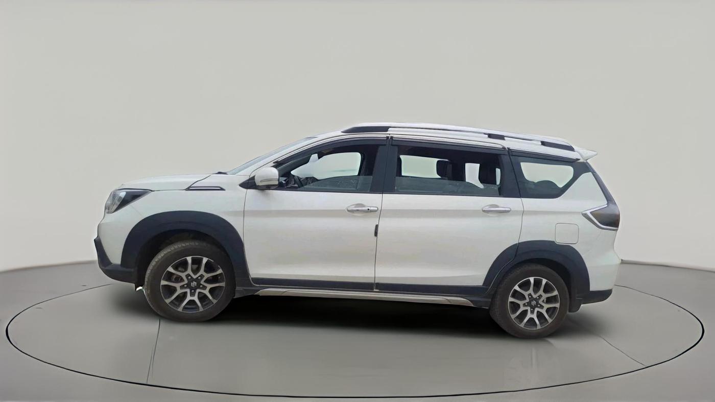 2022 Maruti XL6 ALPHA PLUS MT, Petrol, Manual, 1,27,723 km, exterior