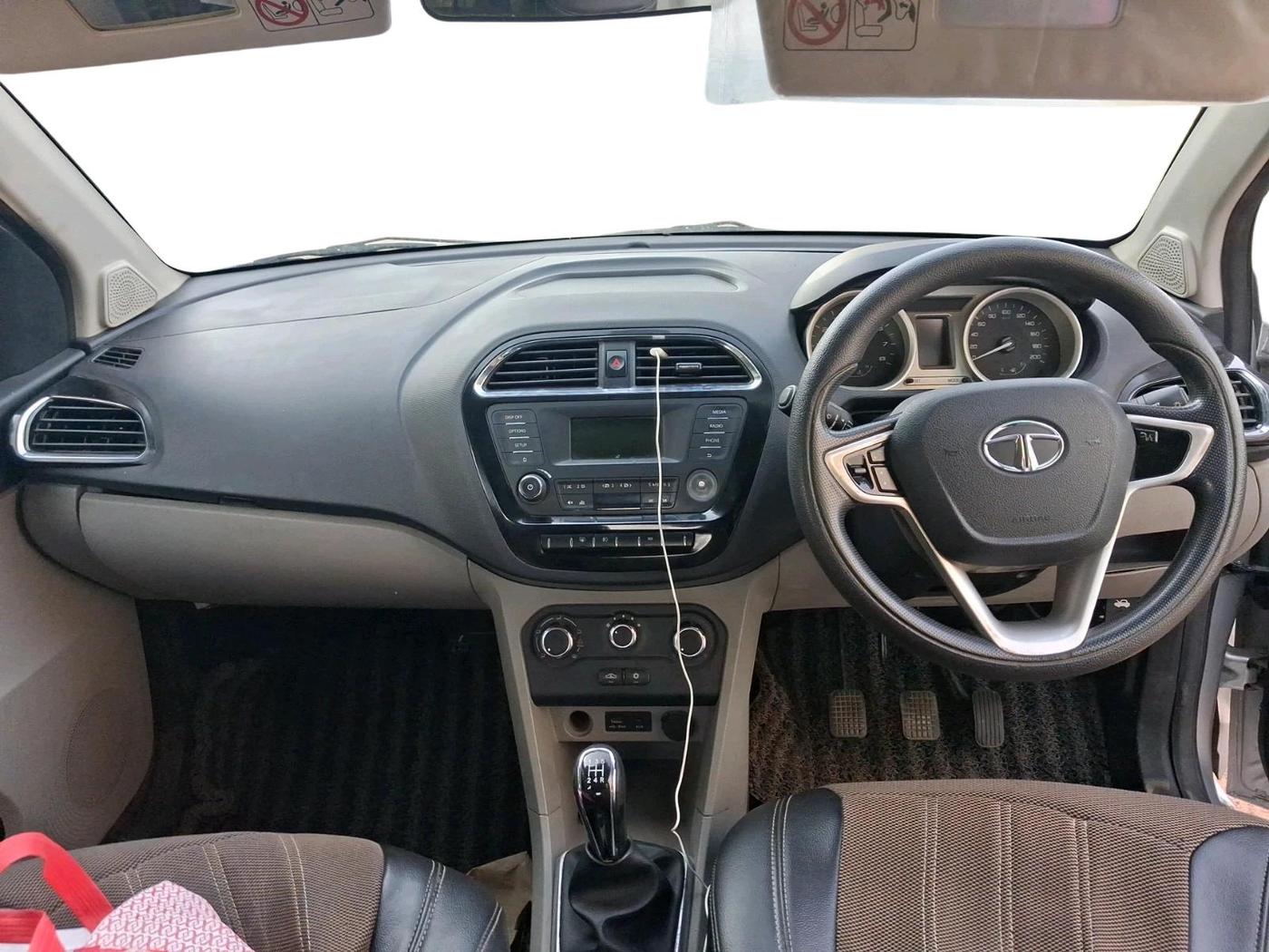 2016 Tata Tiago XZ PETROL, Petrol, Manual, 61,594 km, interior