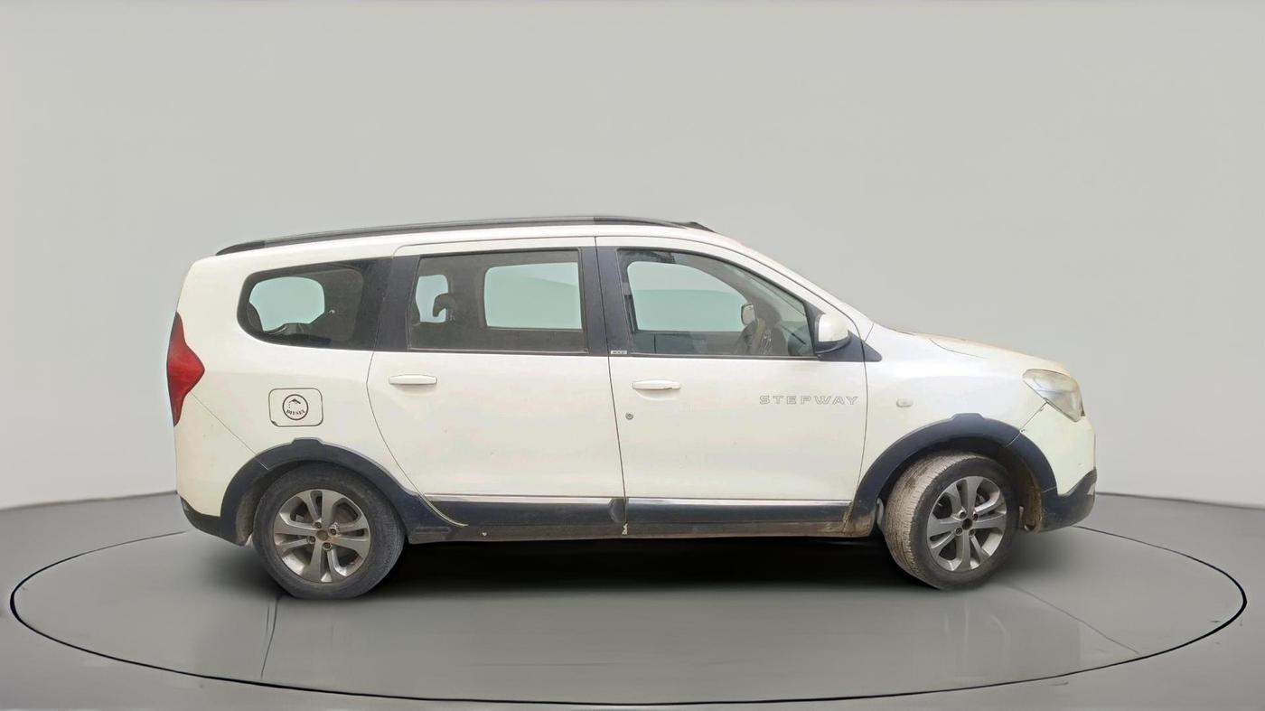 2018 Renault Lodgy 110 PS RXZ STEPWAY 8 STR, Diesel, Manual, 1,67,943 km, exterior