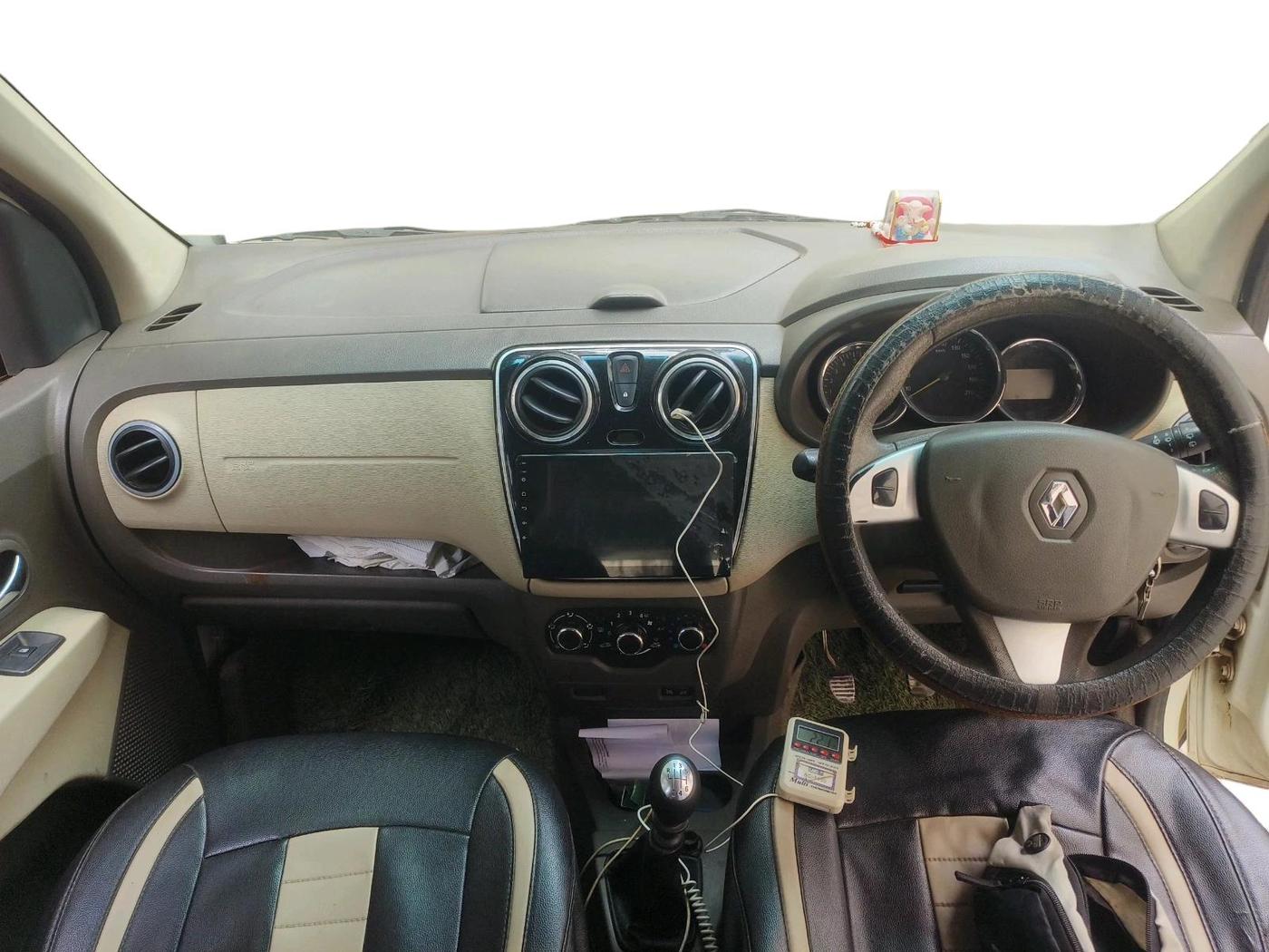 2018 Renault Lodgy 110 PS RXZ STEPWAY 8 STR, Diesel, Manual, 1,67,943 km, interior