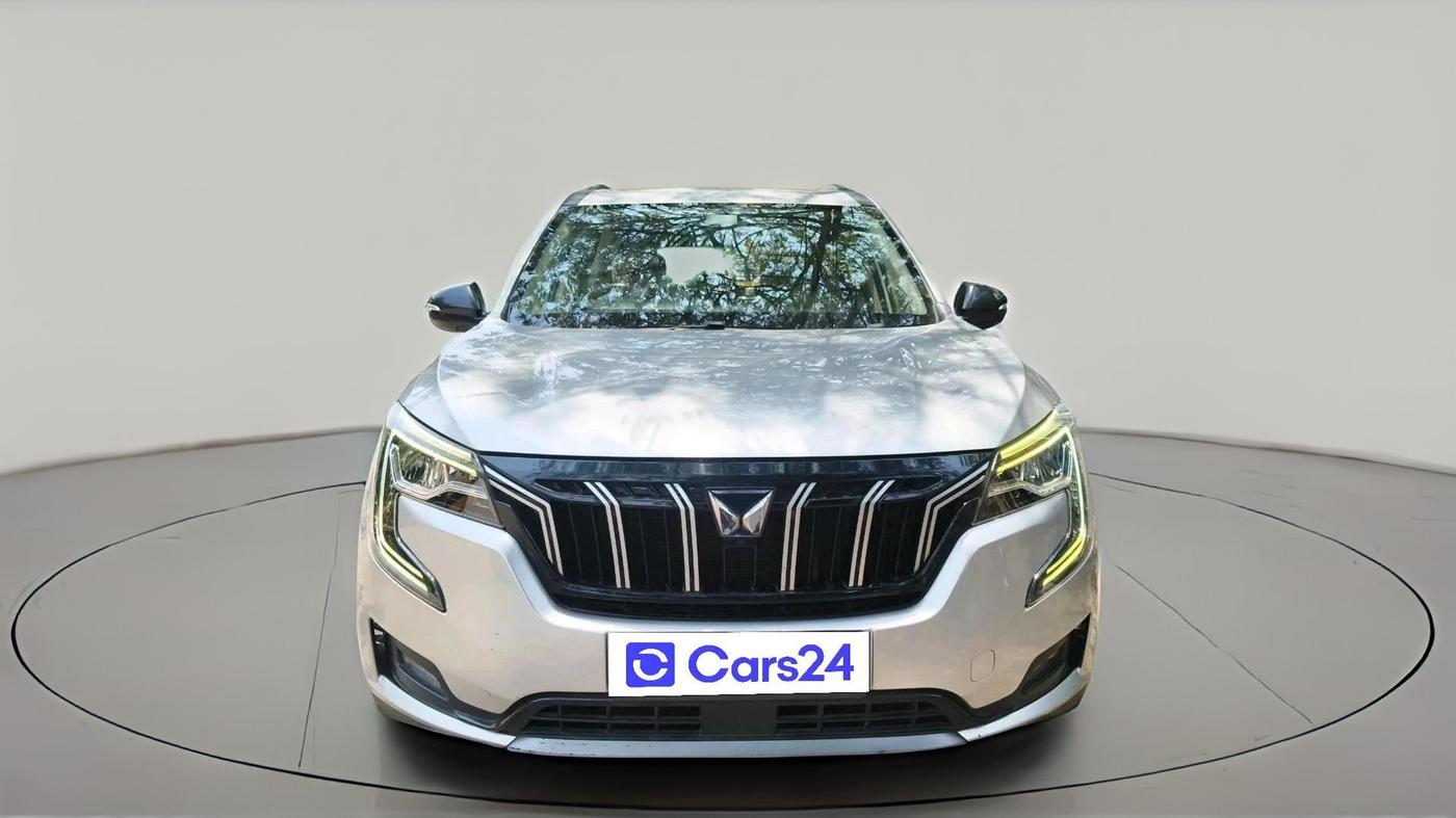 2022 Mahindra XUV700 AX 5 P AT 5 STR, Petrol, Automatic, 86,077 km, exterior