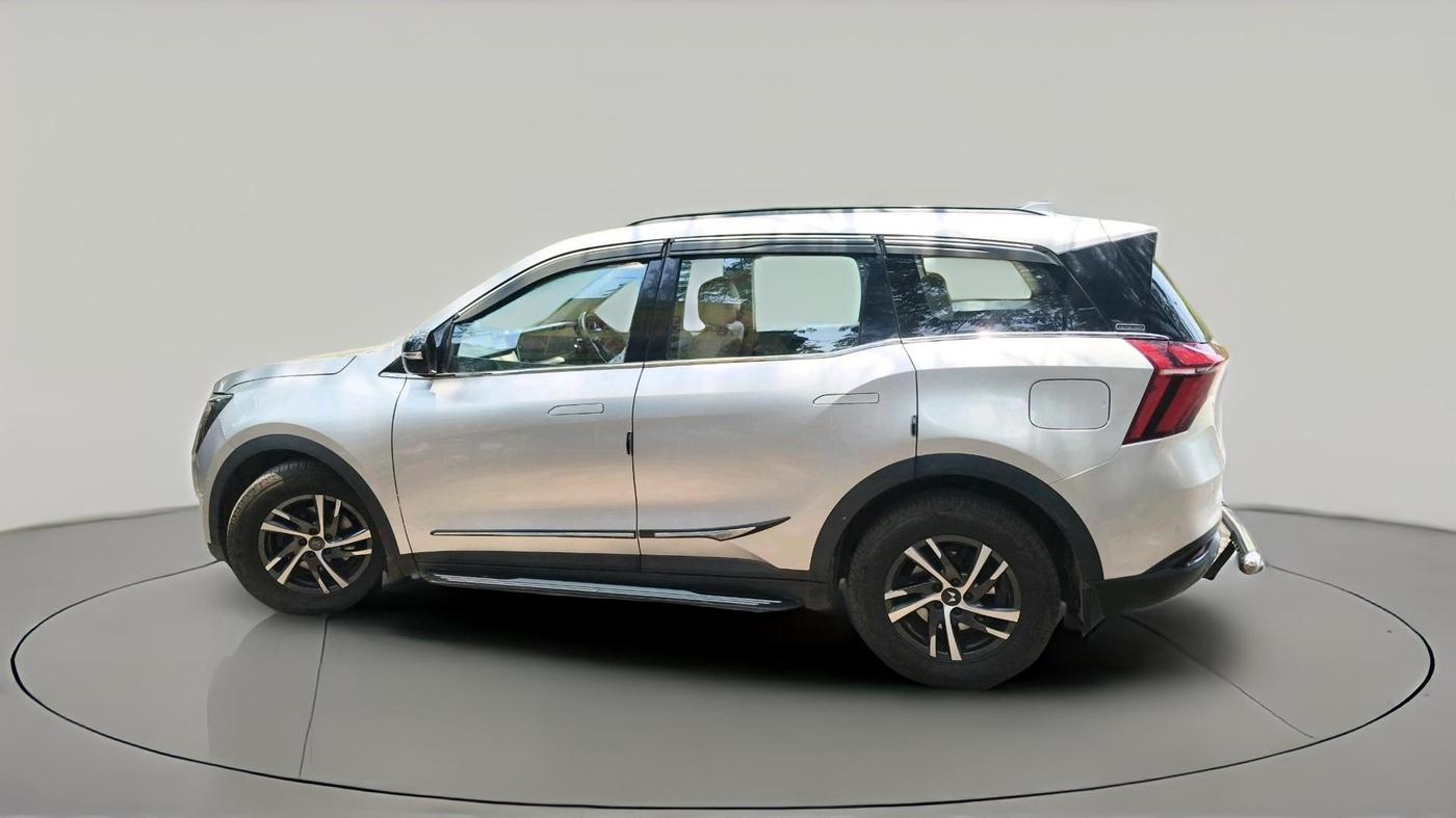 2022 Mahindra XUV700 AX 5 P AT 5 STR, Petrol, Automatic, 86,077 km, exterior