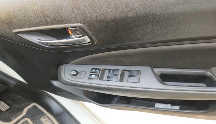 2021 Maruti Swift VXI, Petrol, Manual, 68,136 km, interior