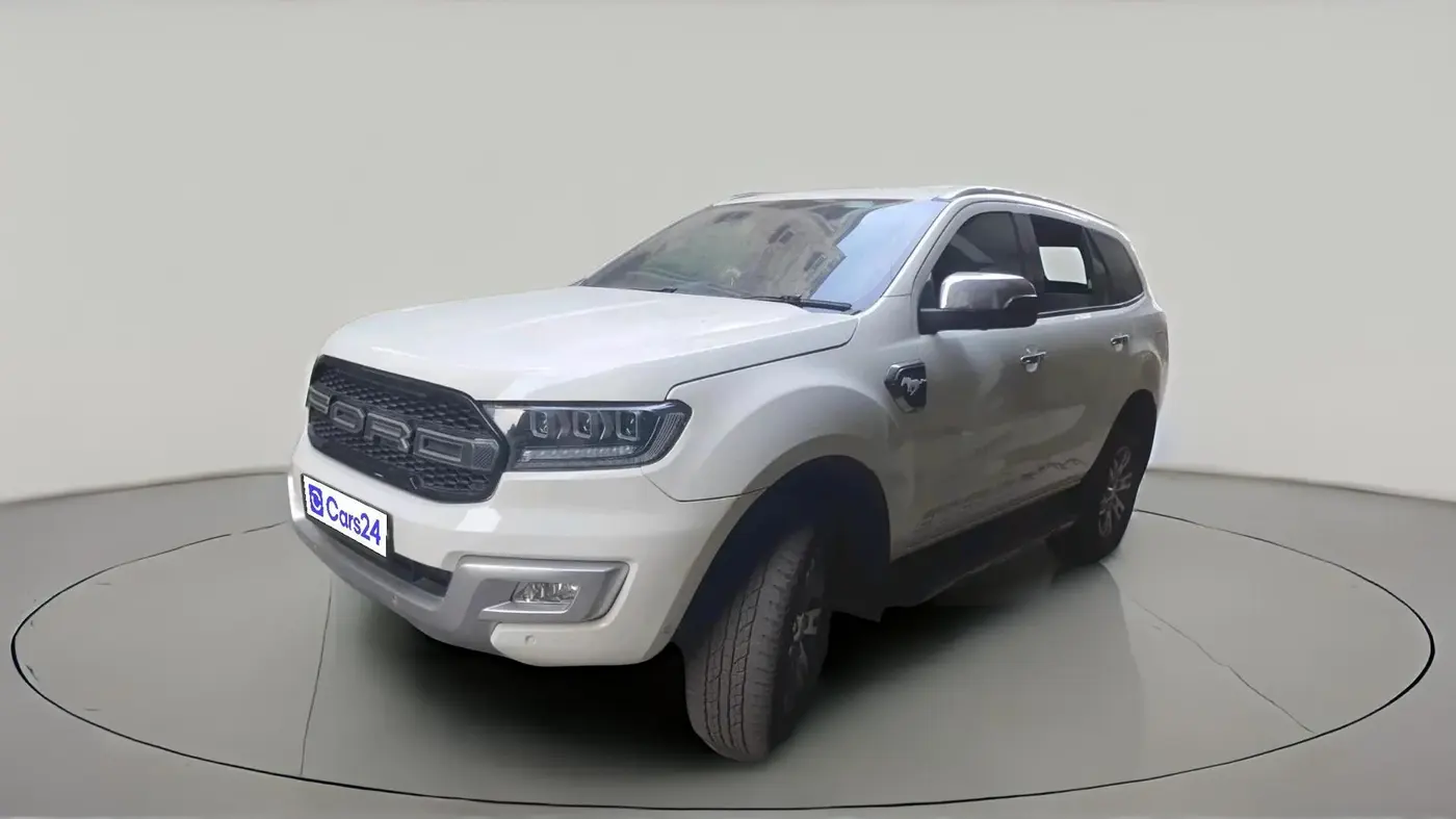 2017 Ford Endeavour TITANIUM 3.2 4X4 AT, Diesel, Automatic, 2,95,951 km, exterior