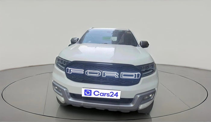 2017 Ford Endeavour TITANIUM 3.2 4X4 AT, Diesel, Automatic, 2,95,951 km, exterior