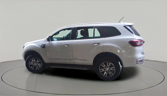 2017 Ford Endeavour TITANIUM 3.2 4X4 AT, Diesel, Automatic, 2,95,951 km, exterior