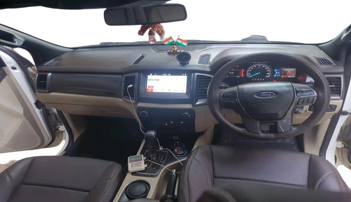 2017 Ford Endeavour TITANIUM 3.2 4X4 AT, Diesel, Automatic, 2,95,951 km, interior