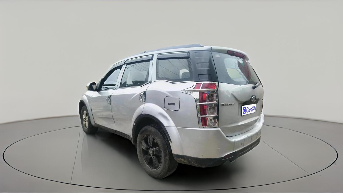 2014 Mahindra XUV500 W8, Diesel, Manual, 1,72,195 km, exterior