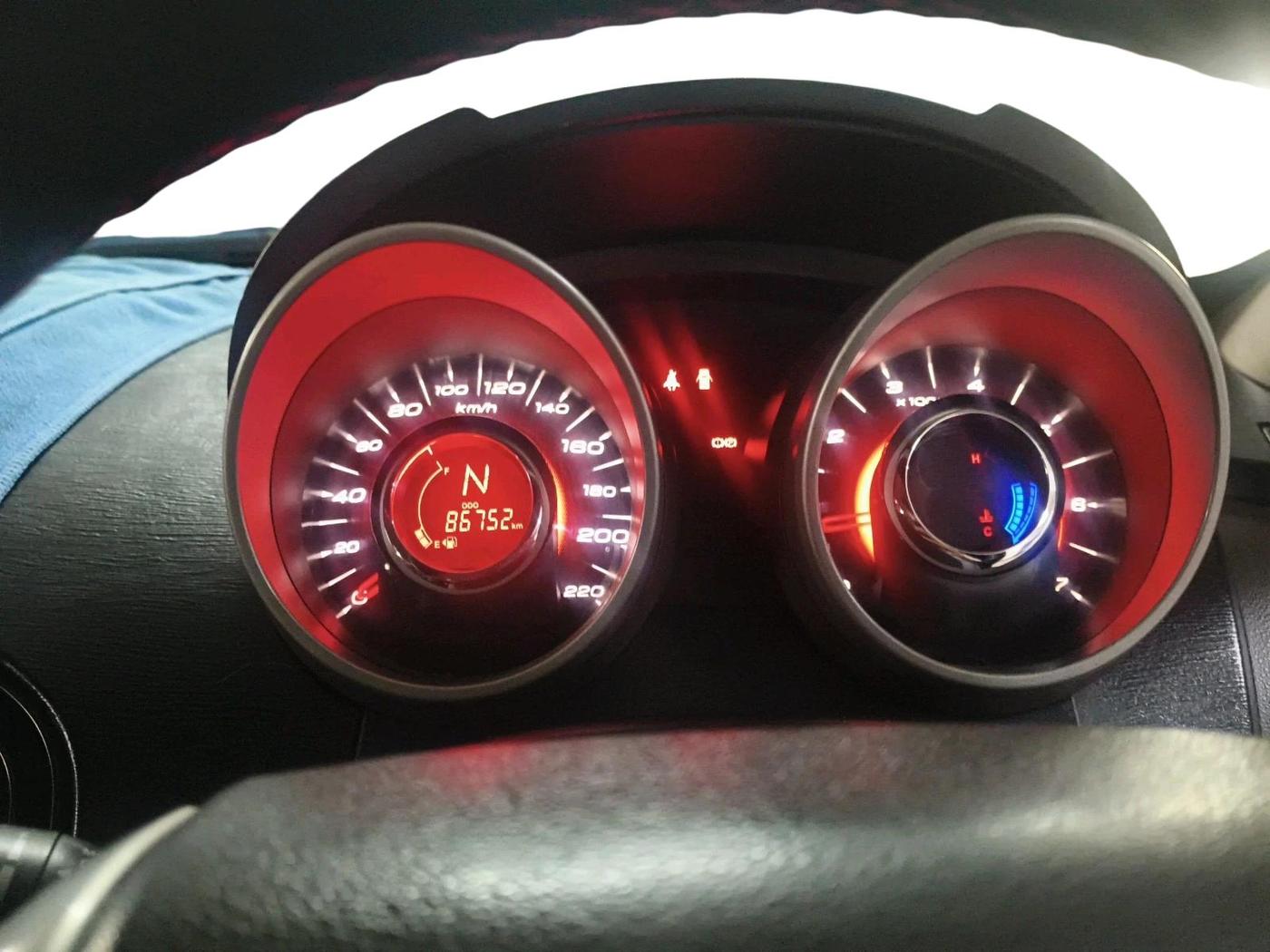 2014 Mahindra XUV500 W8, Diesel, Manual, 1,72,195 km, interior