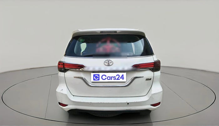 2017 Toyota Fortuner 2.8 4X2 AT, Diesel, Automatic, 2,74,372 km, exterior