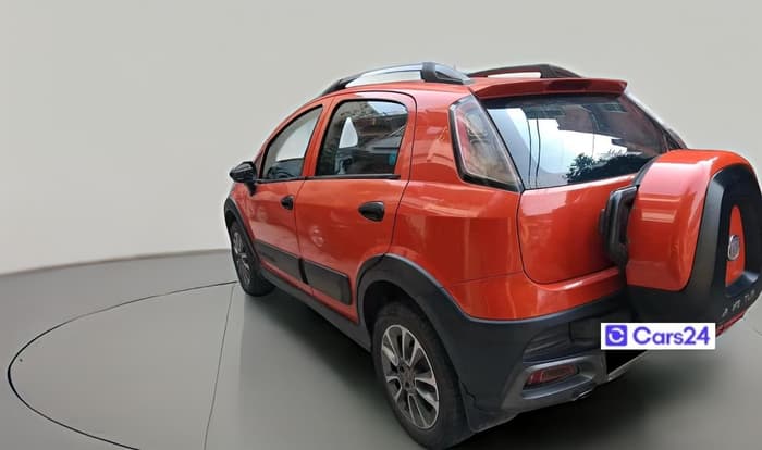 2015 Fiat Avventura ACTIVE MULTIJET 1.3, Diesel, Manual, 1,14,063 km, exterior