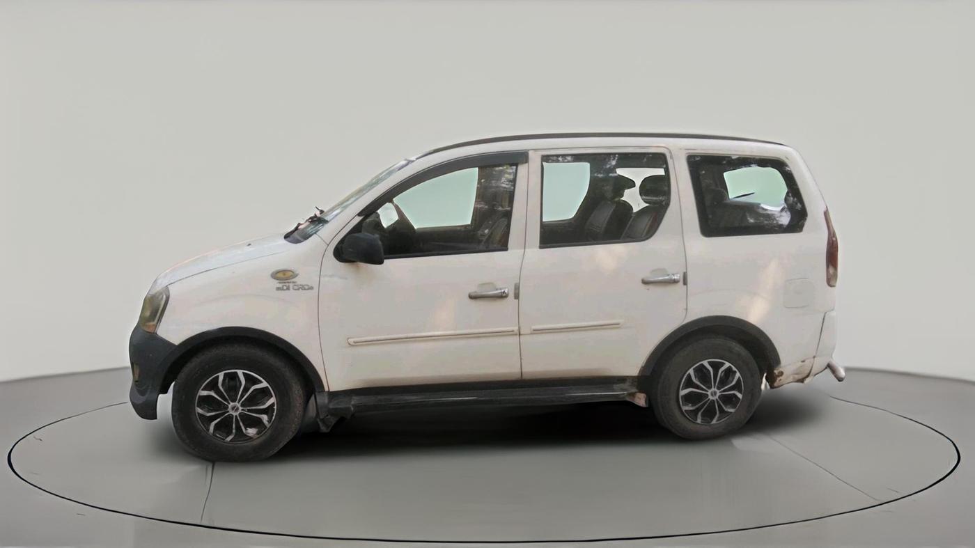 2013 Mahindra Xylo D4, Diesel, Manual, 3,14,858 km, exterior