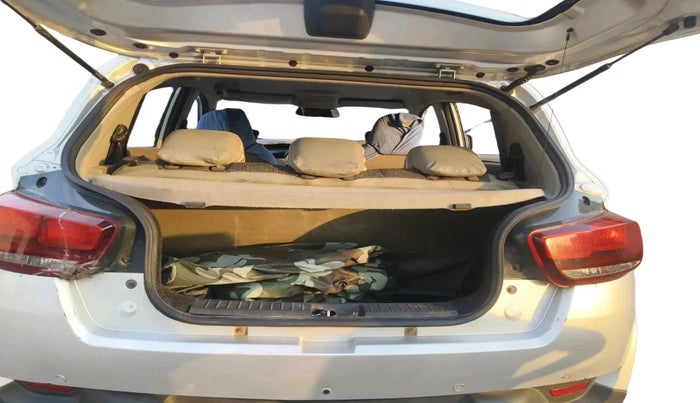 2016 Mahindra Kuv100 K6 6 STR, Petrol, Manual, 74,976 km, exterior