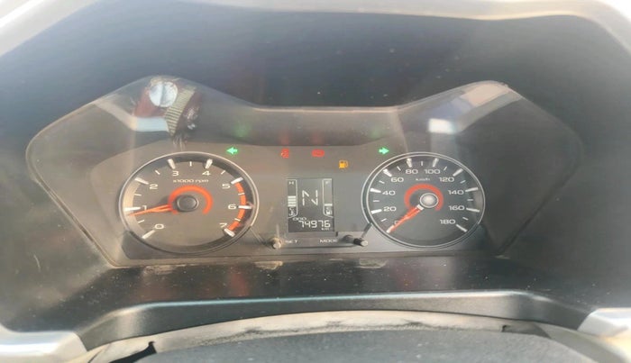 2016 Mahindra Kuv100 K6 6 STR, Petrol, Manual, 74,976 km, interior
