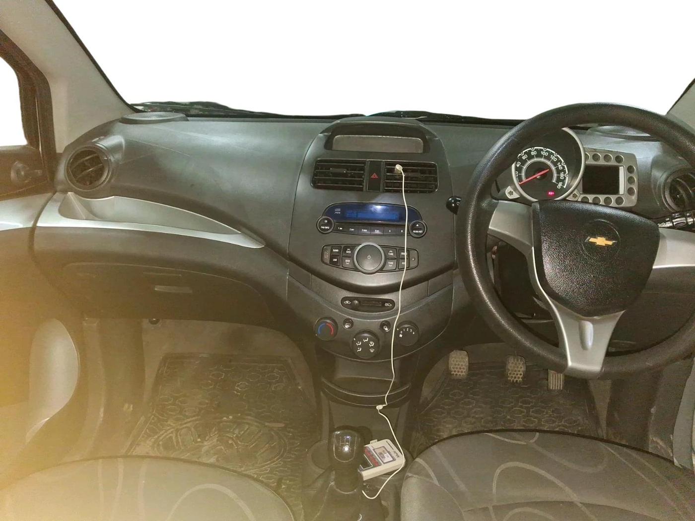 2013 Chevrolet Beat LT PETROL, CNG, Manual, 50,336 km, interior