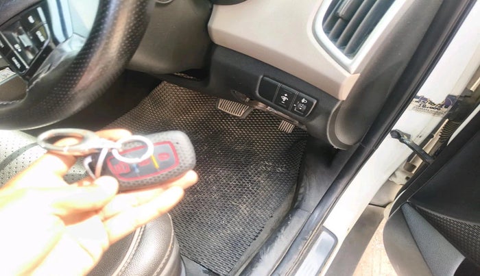 2018 Hyundai Creta SX PLUS AT 1.6 DIESEL, Diesel, Automatic, 1,46,600 km, interior