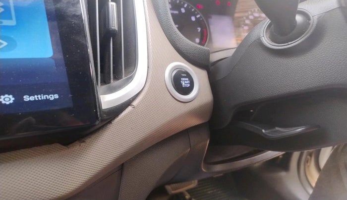 2016 Hyundai Creta SX PLUS AT 1.6 PETROL, Petrol, Automatic, 1,21,285 km, interior