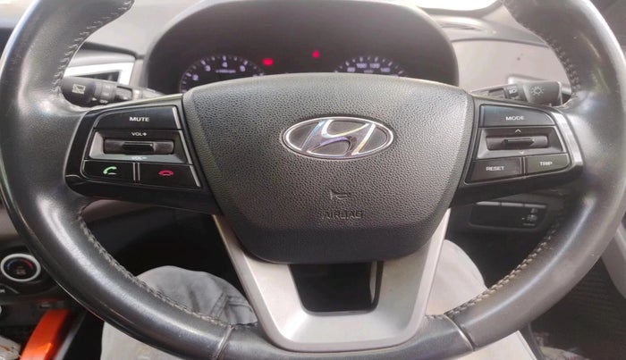 2016 Hyundai Creta SX PLUS AT 1.6 PETROL, Petrol, Automatic, 1,21,285 km, interior