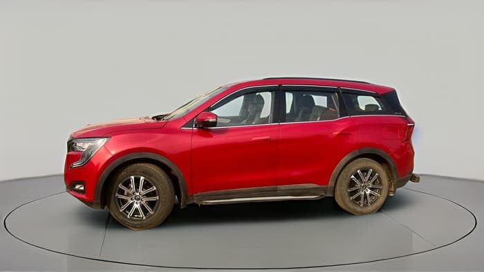 2021 Mahindra XUV700 AX 7 LUXURY P AT 7 STR, Petrol, Automatic, 1,01,242 km, exterior